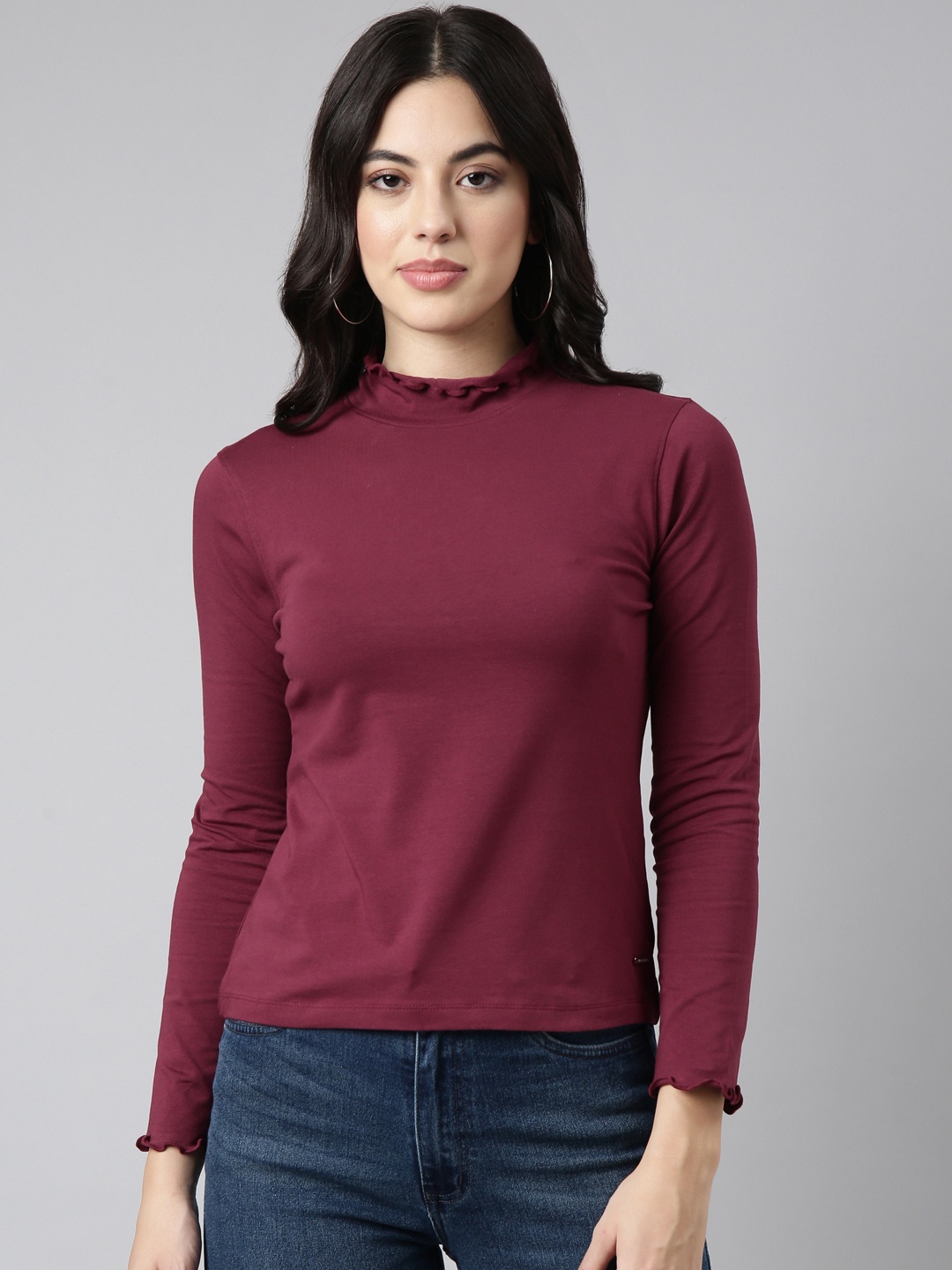 

TWIN BIRDS Women High Neck T-shirt, Maroon