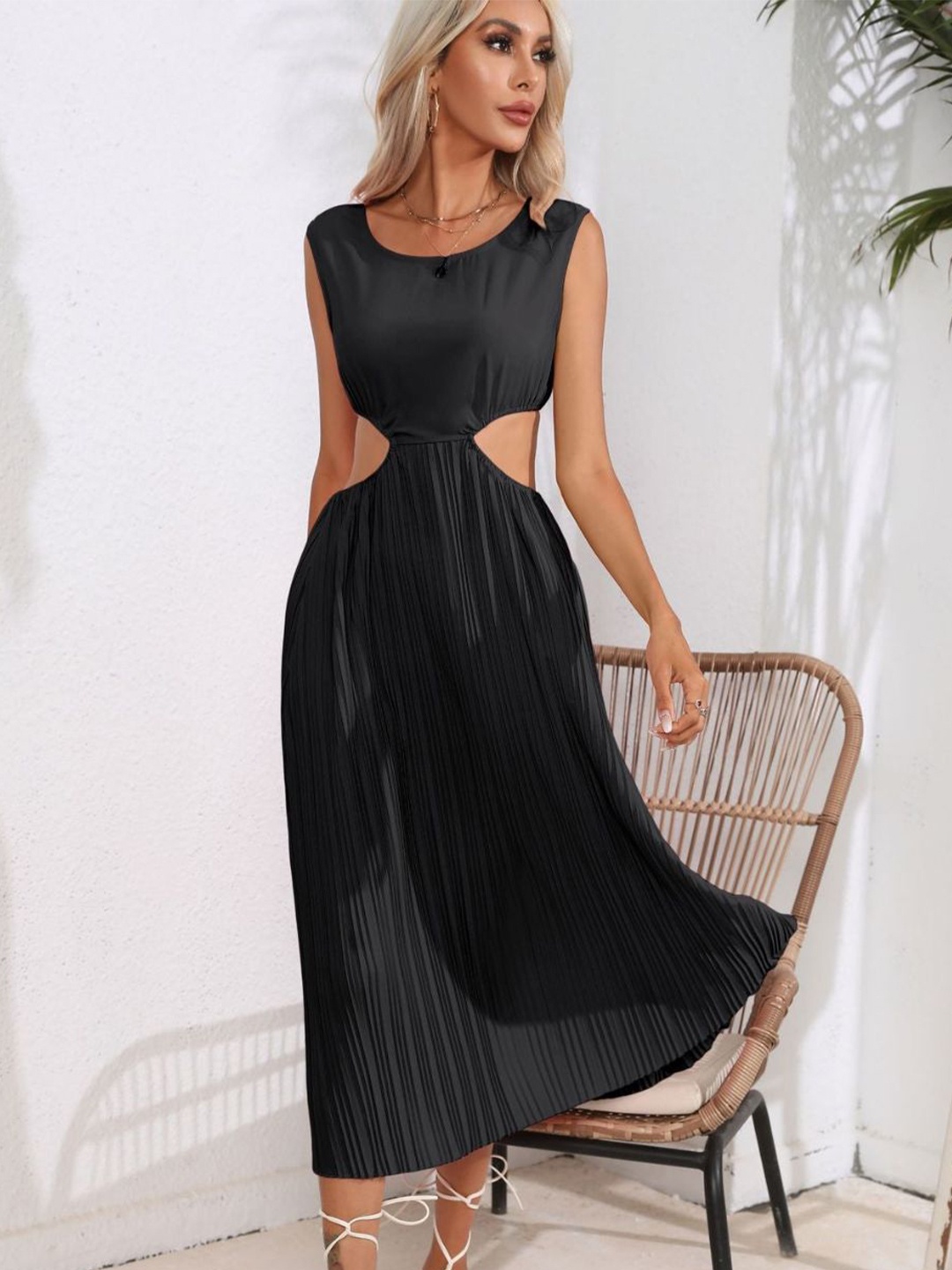 

DressBerry hollowed out waist pleated sleeveless large hem mid length vest Maxi Midi Dress, Black