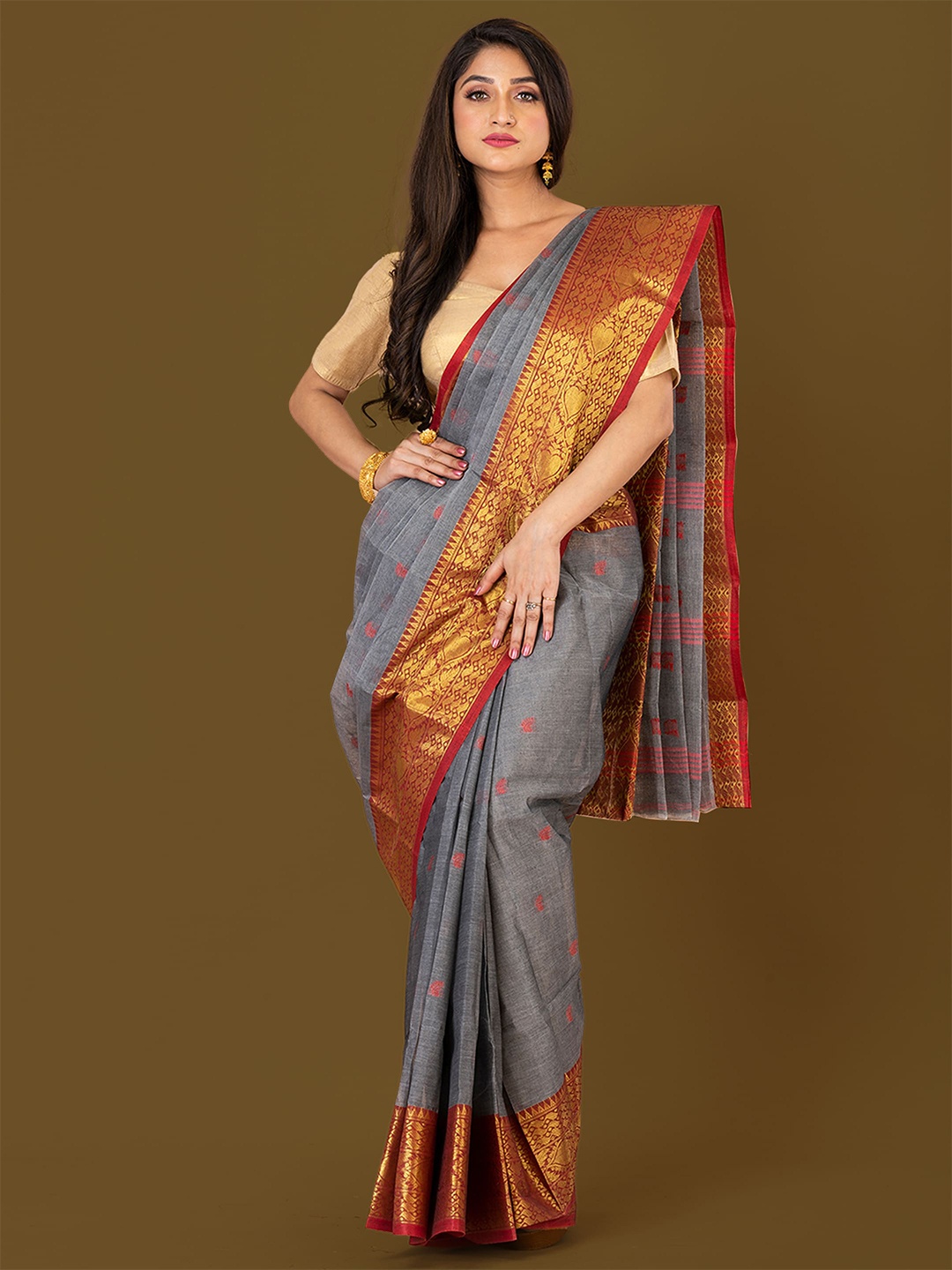 

HOUSE OF ARLI Grey & Red Zari Woven Design Pure Cotton Taant Saree