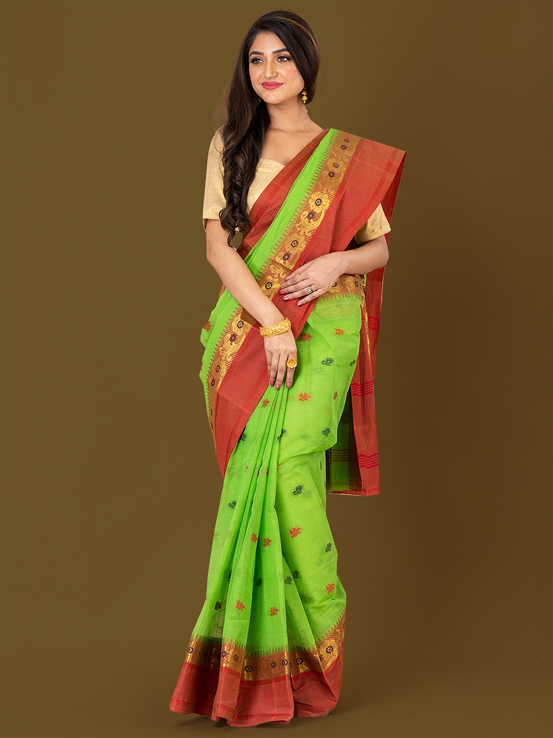 

HOUSE OF ARLI Floral Zari Pure Cotton Taant Saree, Green