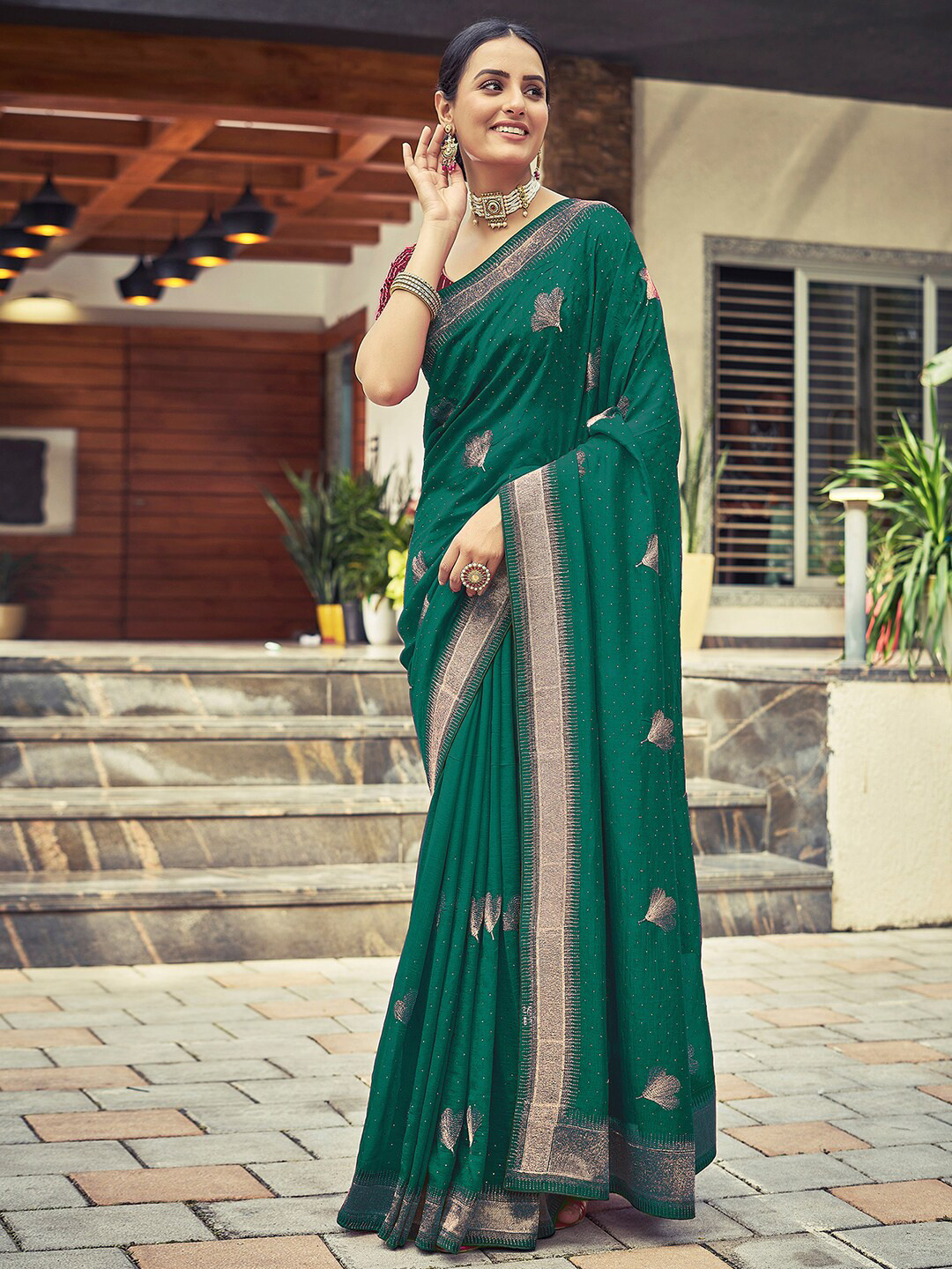 

Satrani Green & GoldToned Embellished Silk Dyed & Embroidery & Stone Work Saree