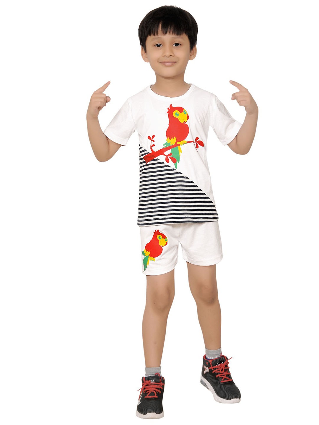 

BAESD Boys Printed Round Neck T-shirt with Shorts, White