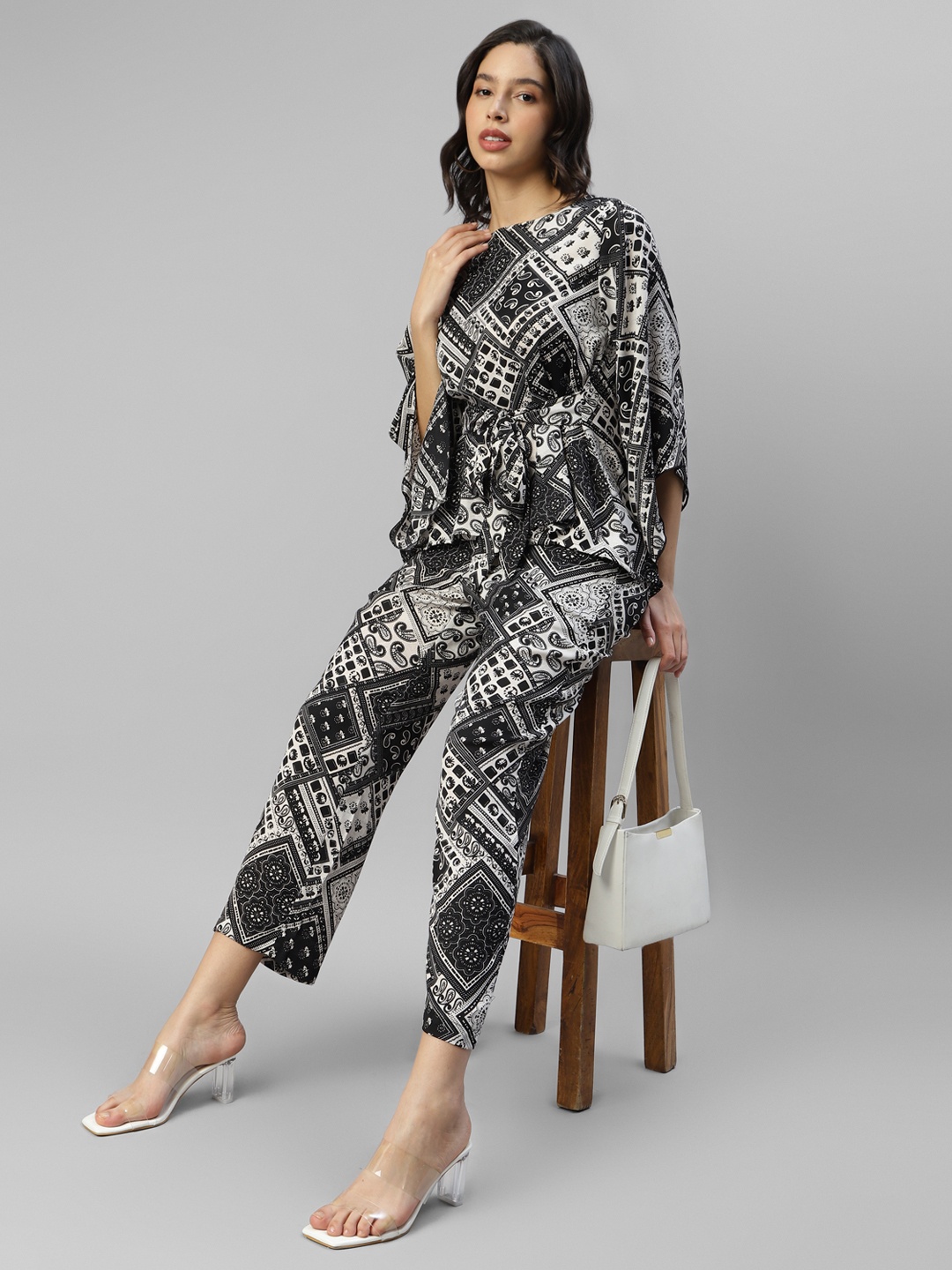 

DEEBACO Geometric Printed Boat Neck Tie Up Top With Trousers, Black