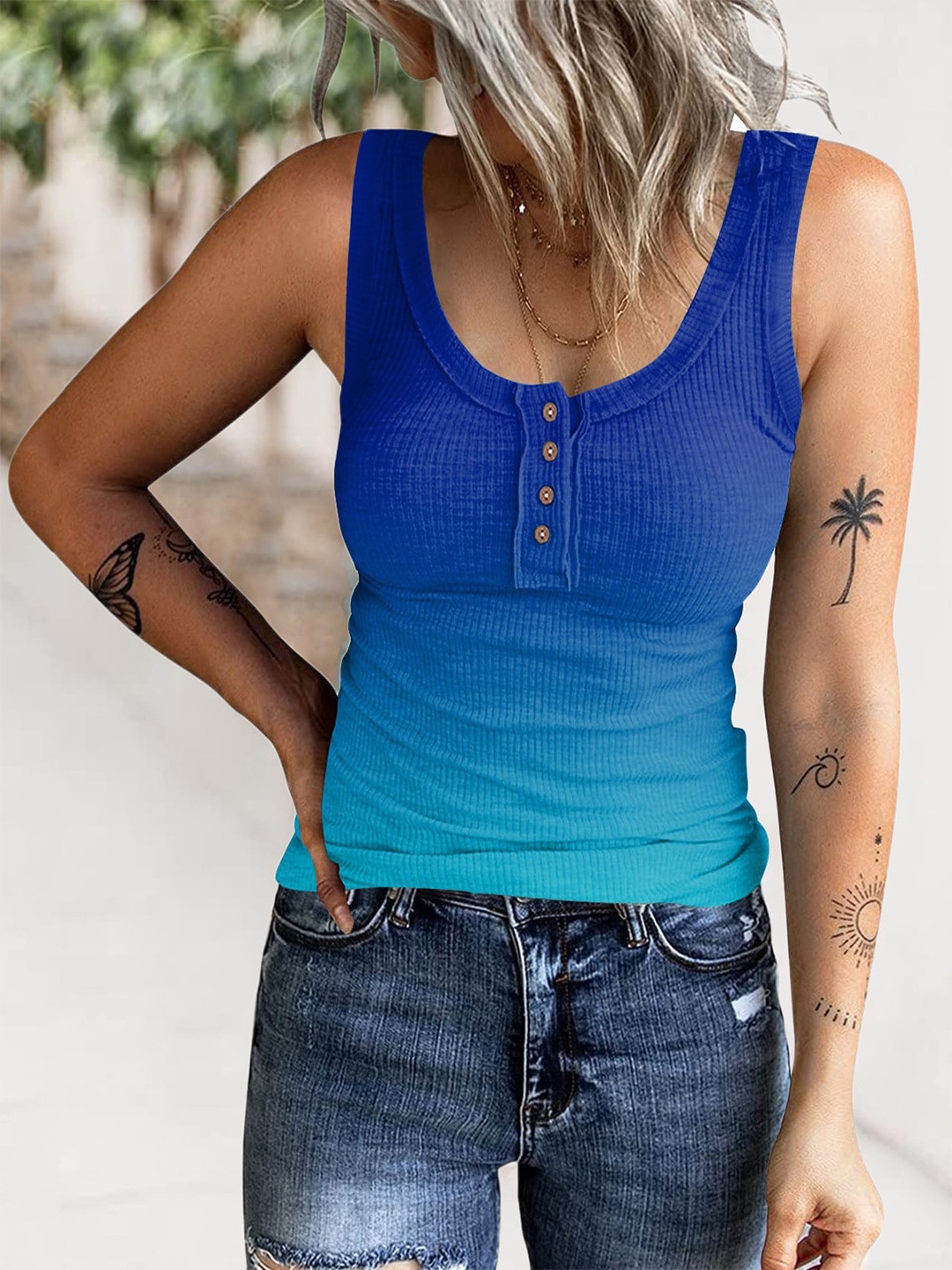 

StyleCast Blue Tie & Dye Printed Sleeveless Tank Top