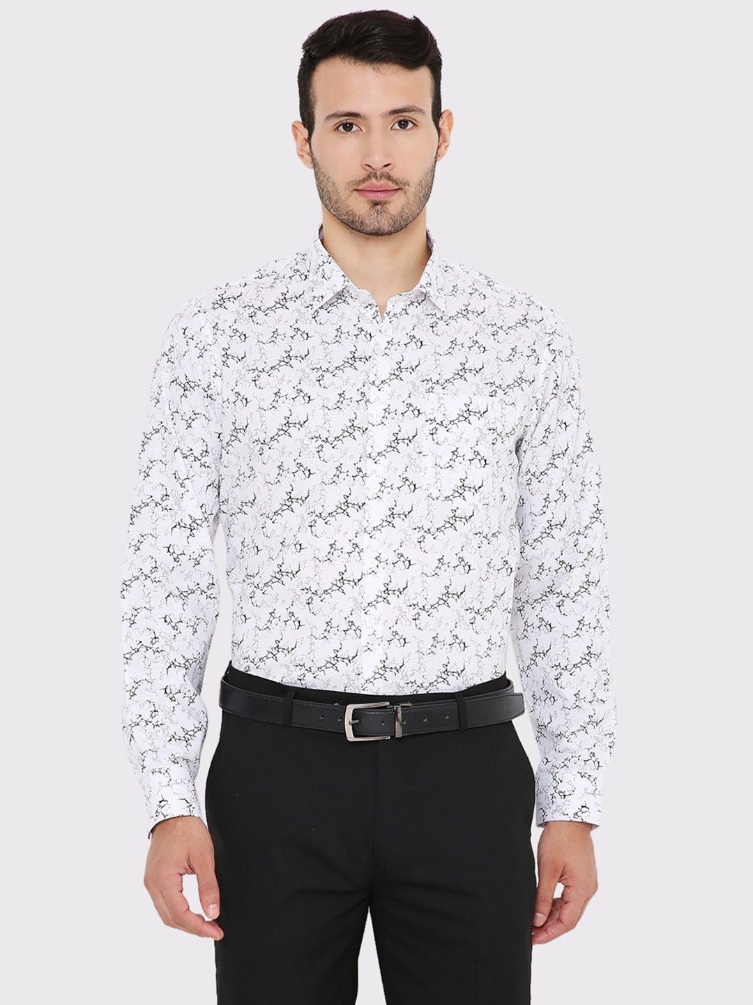 

Maharaja Spread Collar Slim Fit Abstract Opaque Printed Semiformal Shirt, White