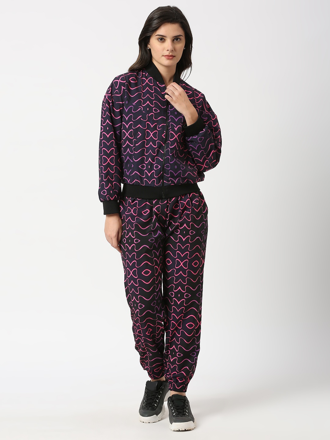 

ANWAIND Printed Stand Collar Jacket With Jogger, Black
