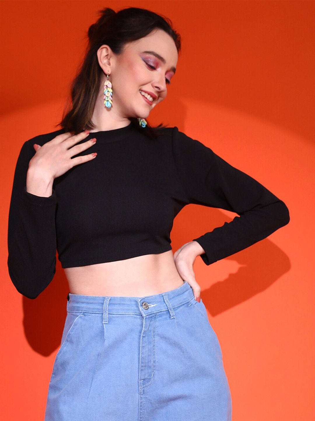 

Stylecast X Kotty Black Long Sleeves Crop Styled Back Top