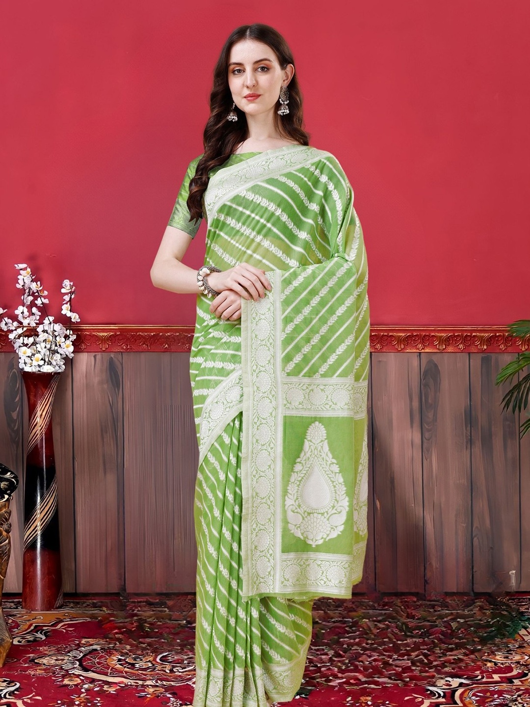 

MAGMINA Floral Woven Design Zari Cotton Silk Banarasi Saree, Sea green