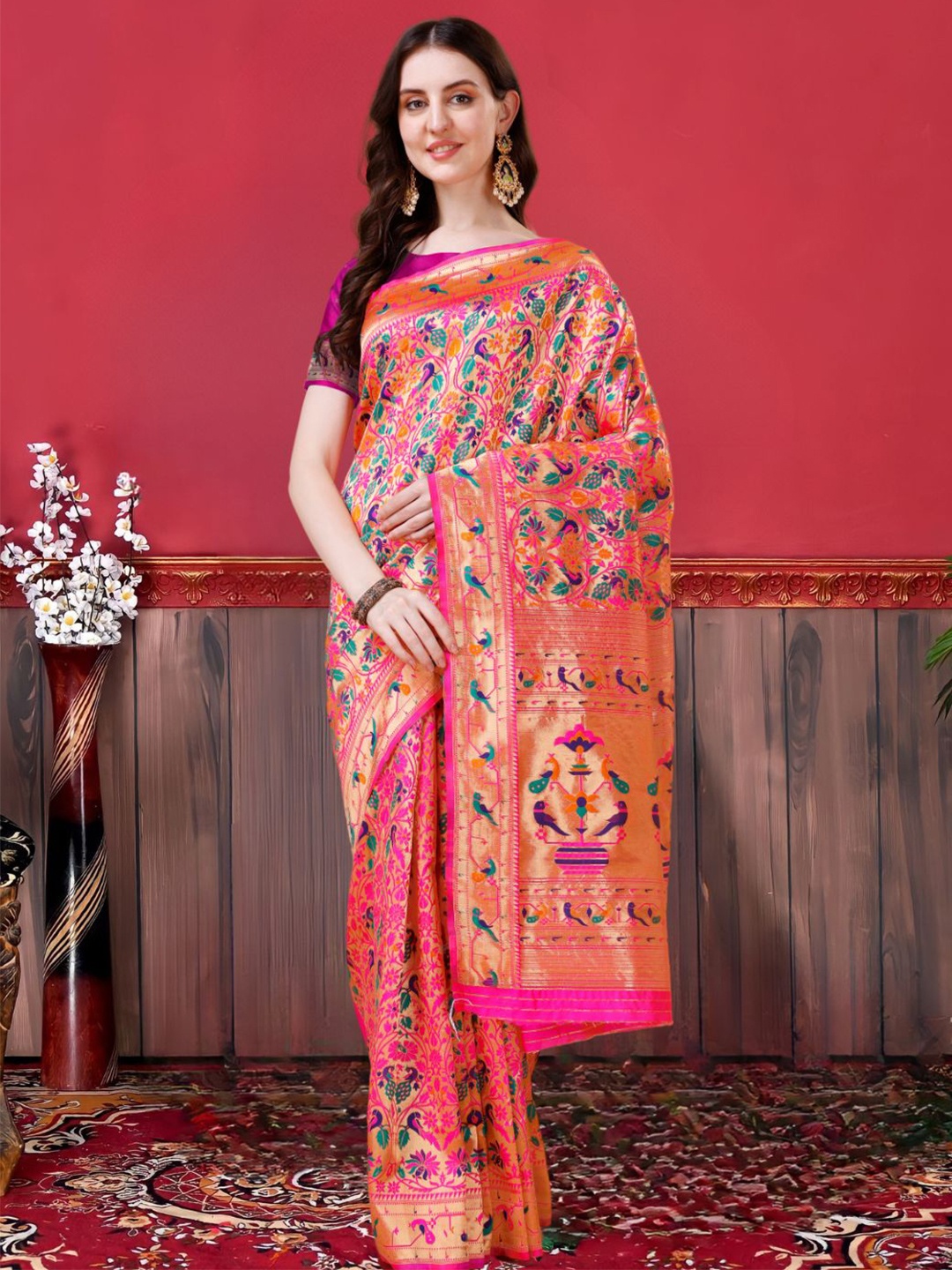 

MAGMINA Floral Woven Design Zari Silk Paithani Saree, Pink