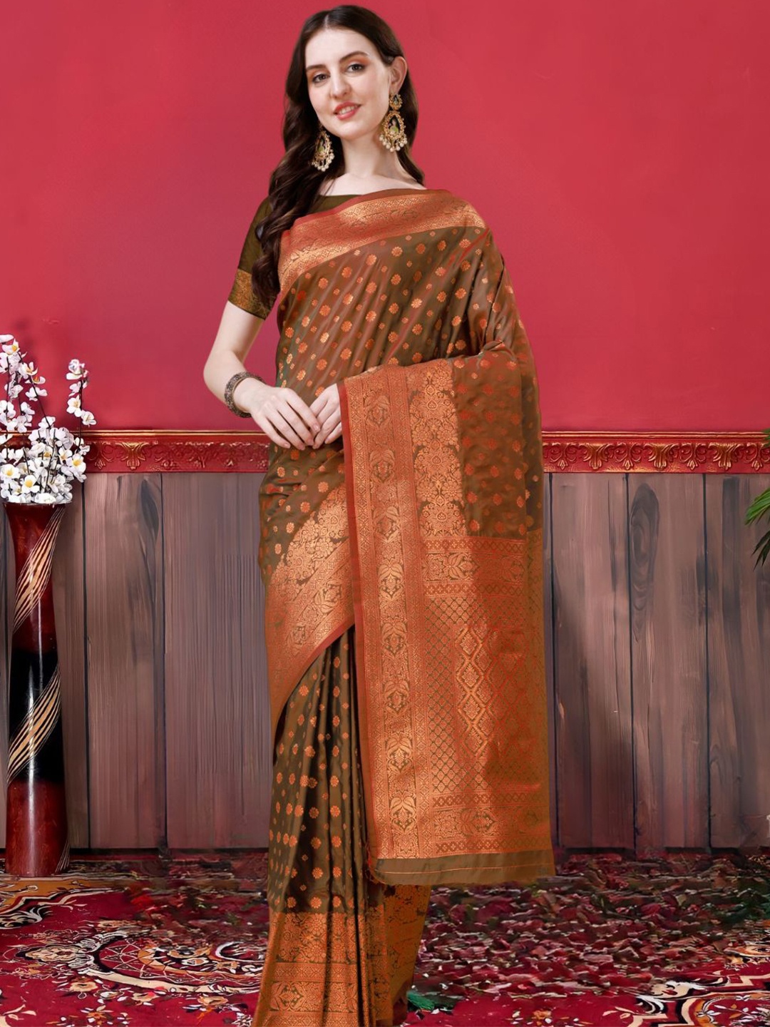 

MAGMINA Ethnic Motifs Woven Design Zari Kanjeevaram Saree, Copper