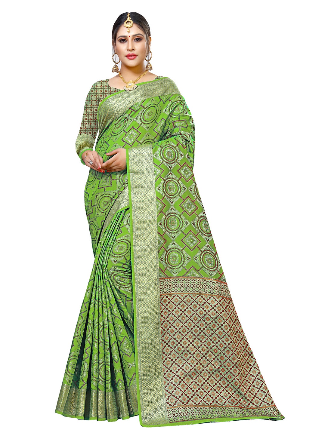 

MANVAA Geometric Woven Design Zari Banarasi Saree, Green