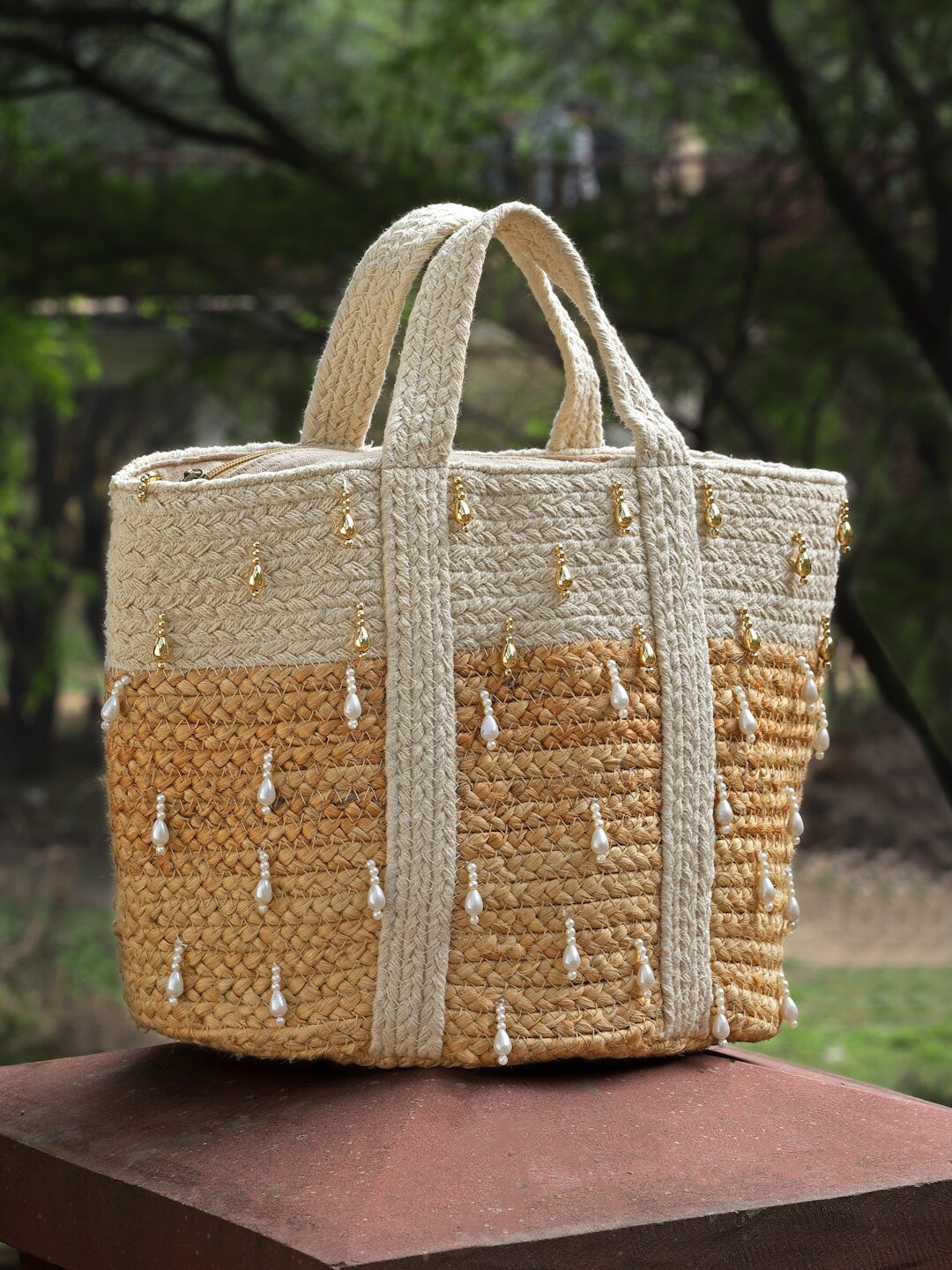 

Anekaant Colourblocked Tasselled Jute Shopper Handheld Bag, Beige