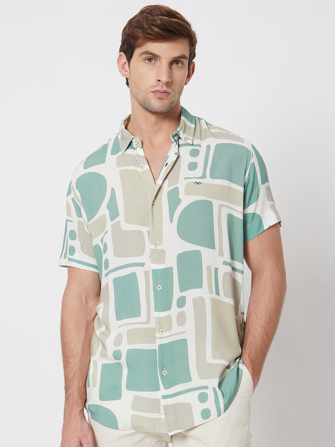 

Mufti Slim Fit Opaque Printed Casual Shirt, Beige