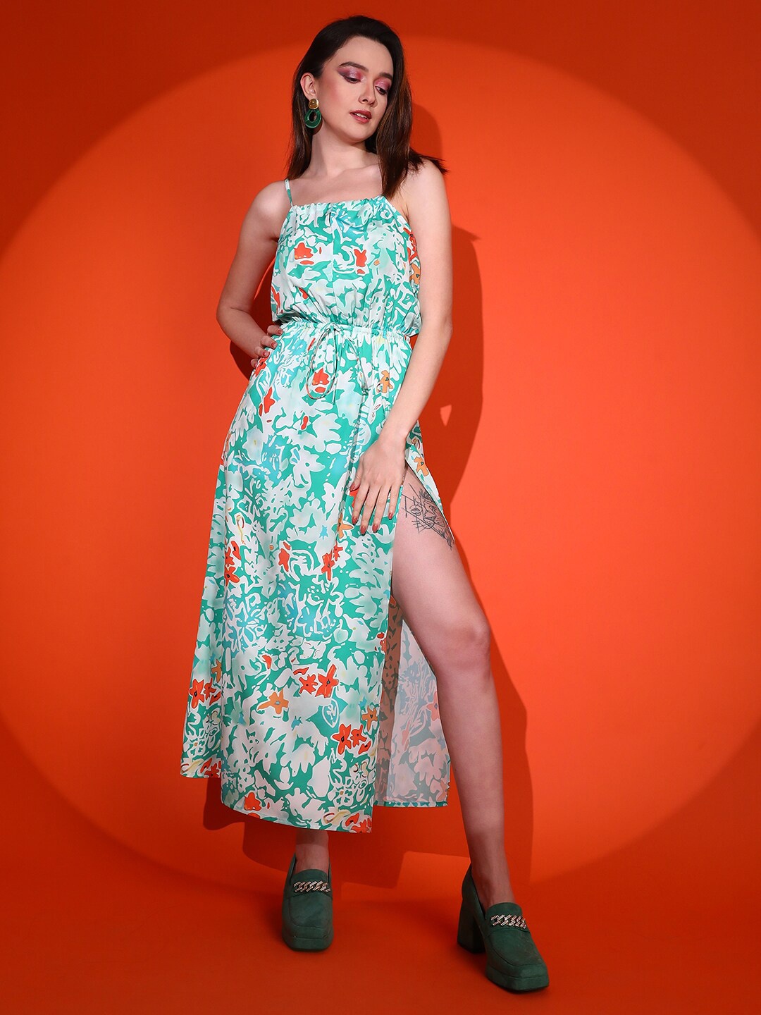 

Stylecast X Kotty Green Abstract Printed Shoulder Straps Fit and Flare Midi Dress