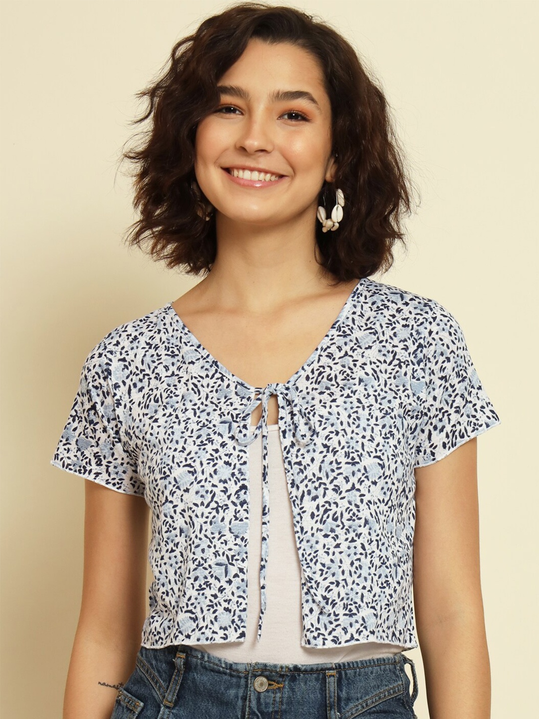 

Trend Arrest Animal Printed Crop Cotton Tie-Up Shrug, White
