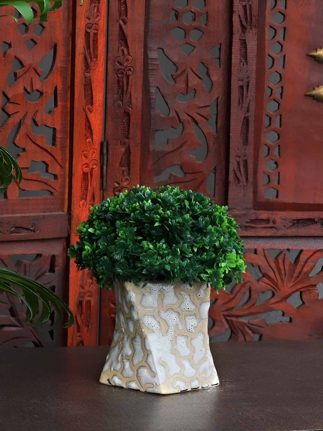 

INDIA MEETS INDIA Cream Textured Ceramic Planter With Holder