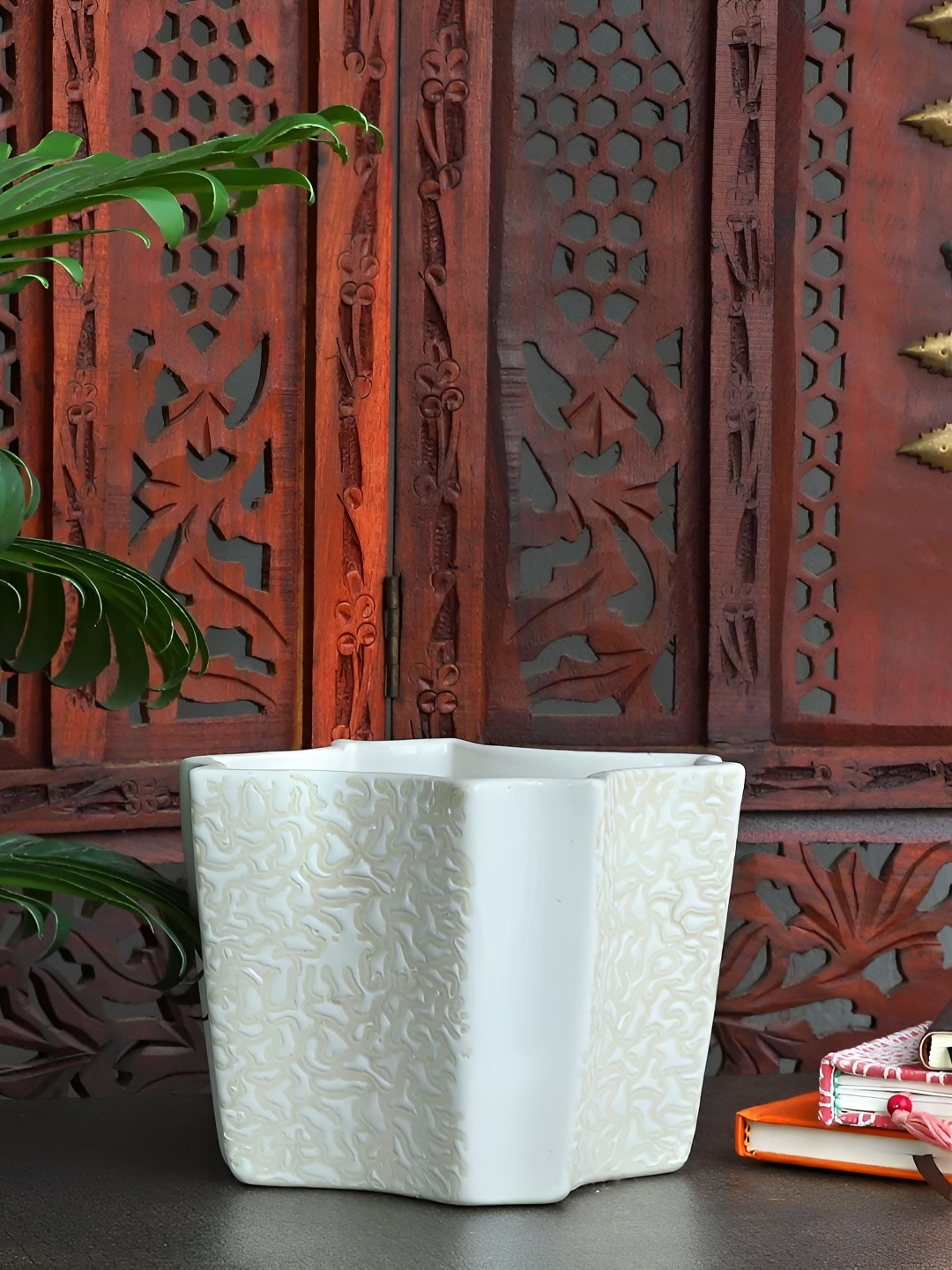 

INDIA MEETS INDIA White Textured Ceramic Planter With Holder