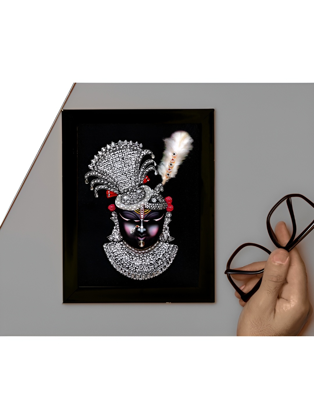 

2Mech White & Black ShreeNathji Photo Frame