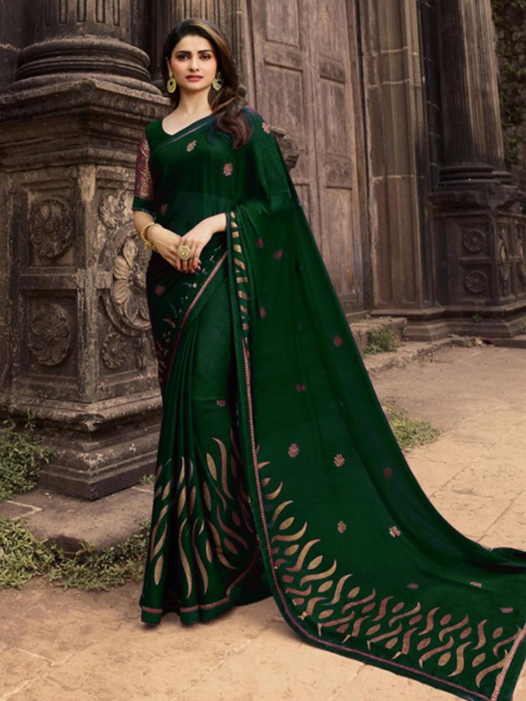 

RadadiyaTRD Geometric Printed Zari Silk Cotton Saree, Green
