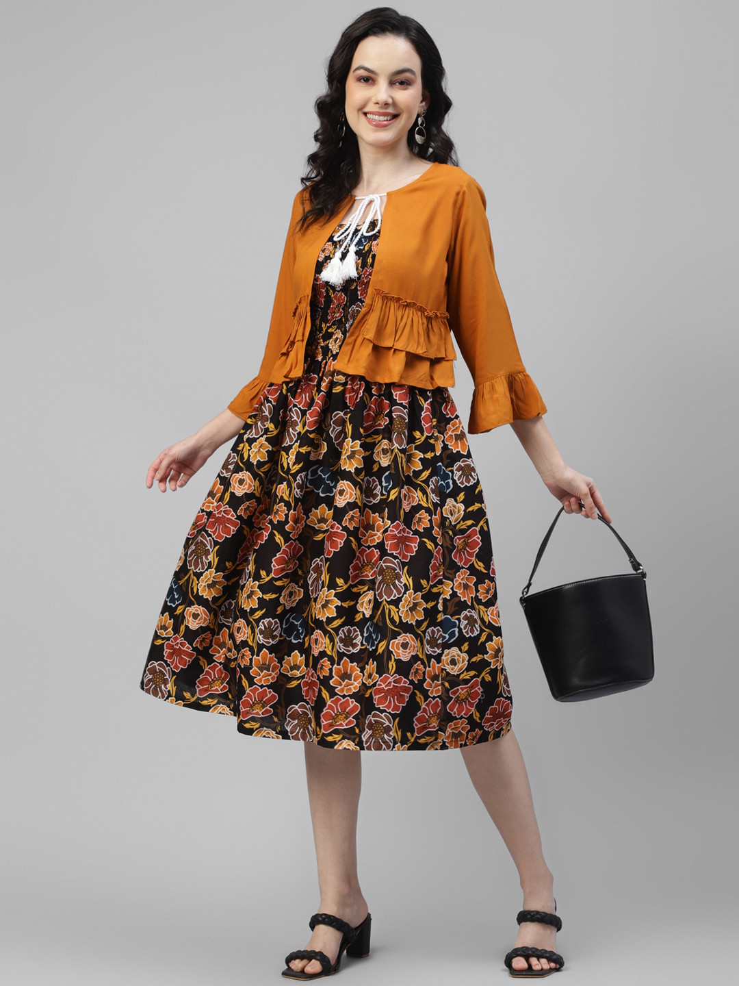 

DEEBACO Round Neck Floral Printed Fit & Flare Casual Midi Dress With Shrug, Black