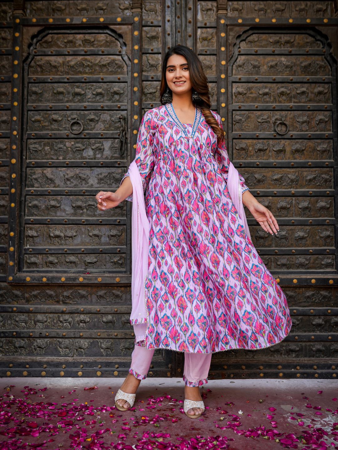 

Chandbaali Floral Printed V Neck Thread Work Kurta with Trousers & With Dupatta, Purple