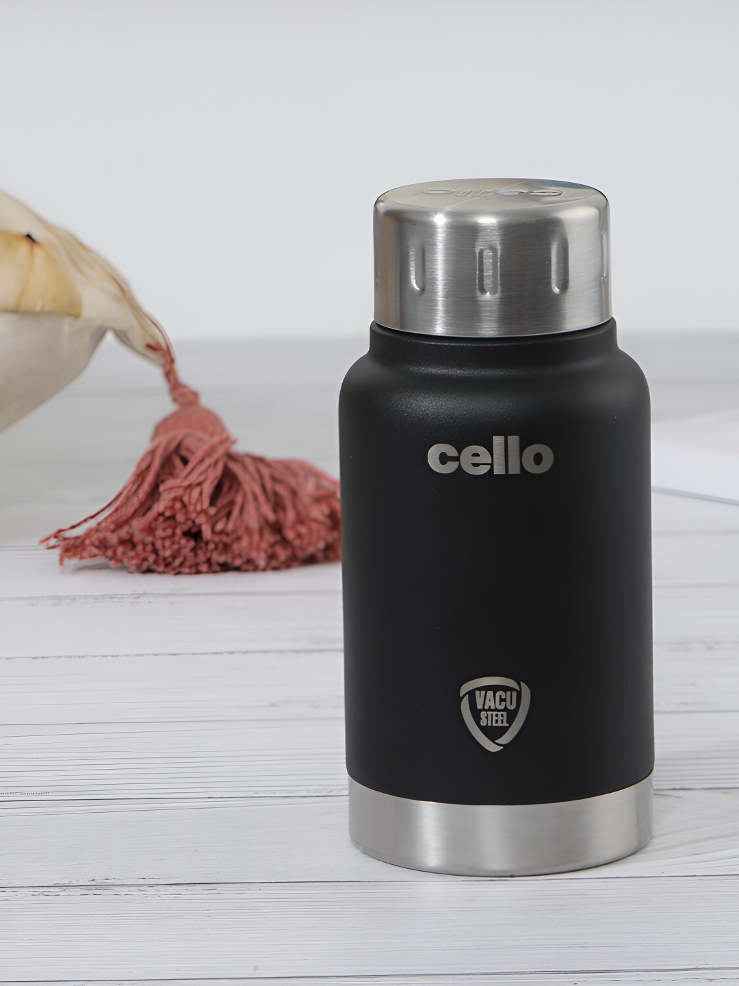 

Cello Black & Silver-Toned Duro Top Stainless Steel Double Wall Vacuum Water Bottle 350Ml