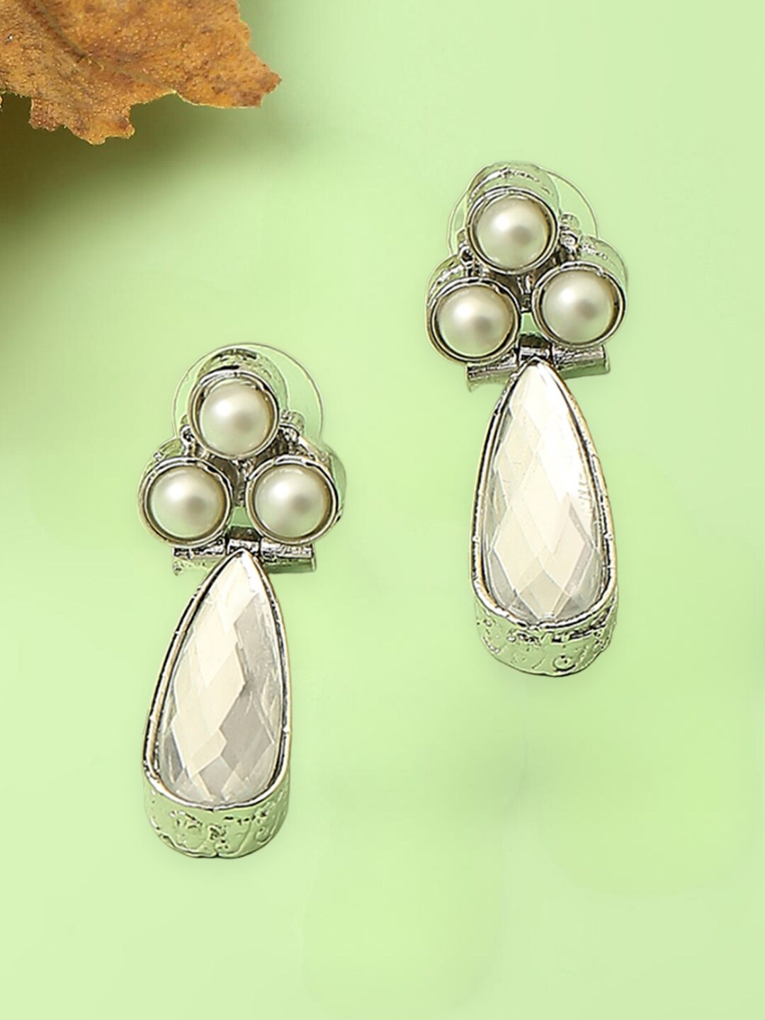 

OOMPH Kundan & Pearl Floral Drop Earrings, Silver