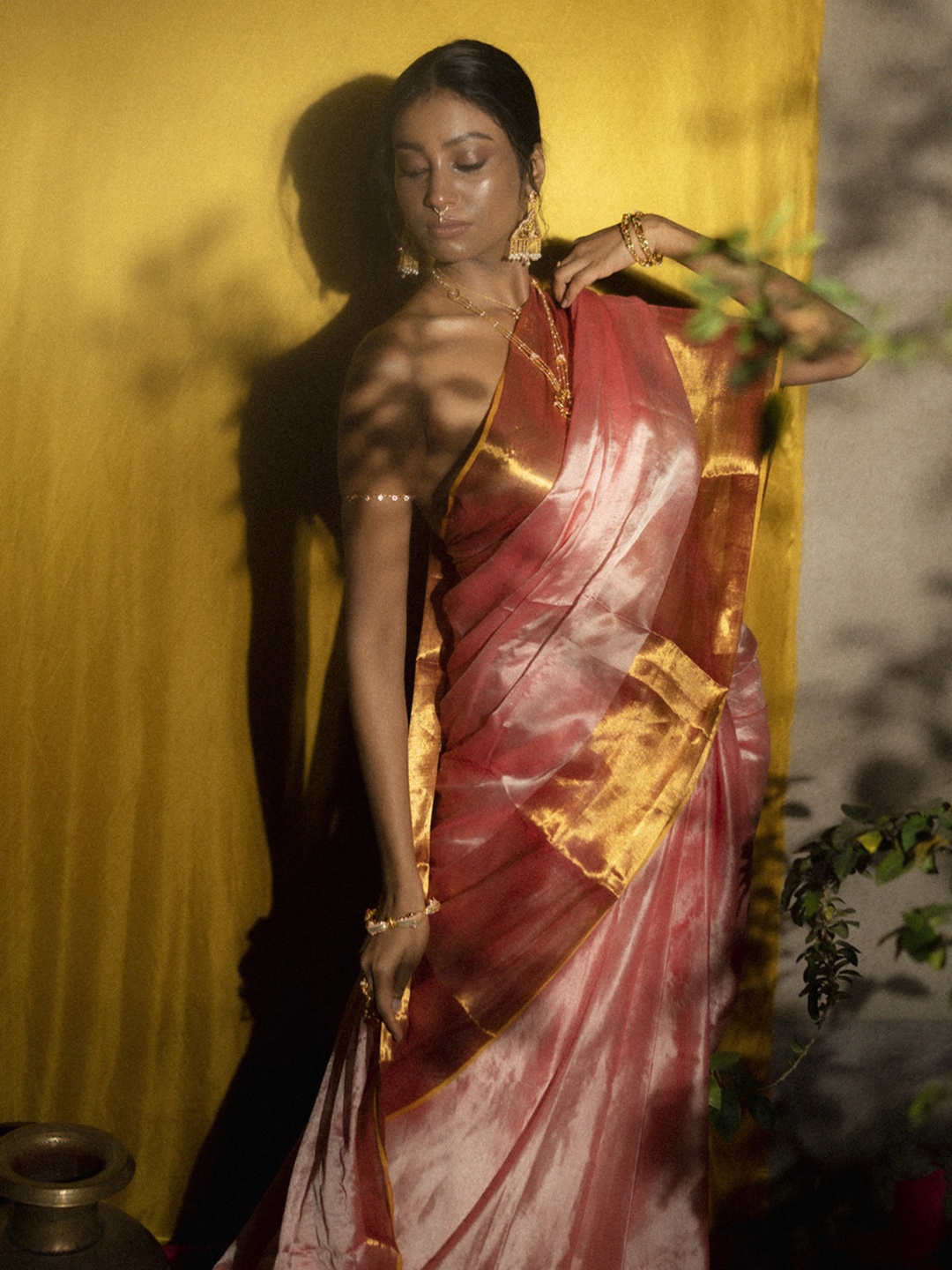 

HUTS AND LOOMS Mulberry Silk Tissue Saree, Pink