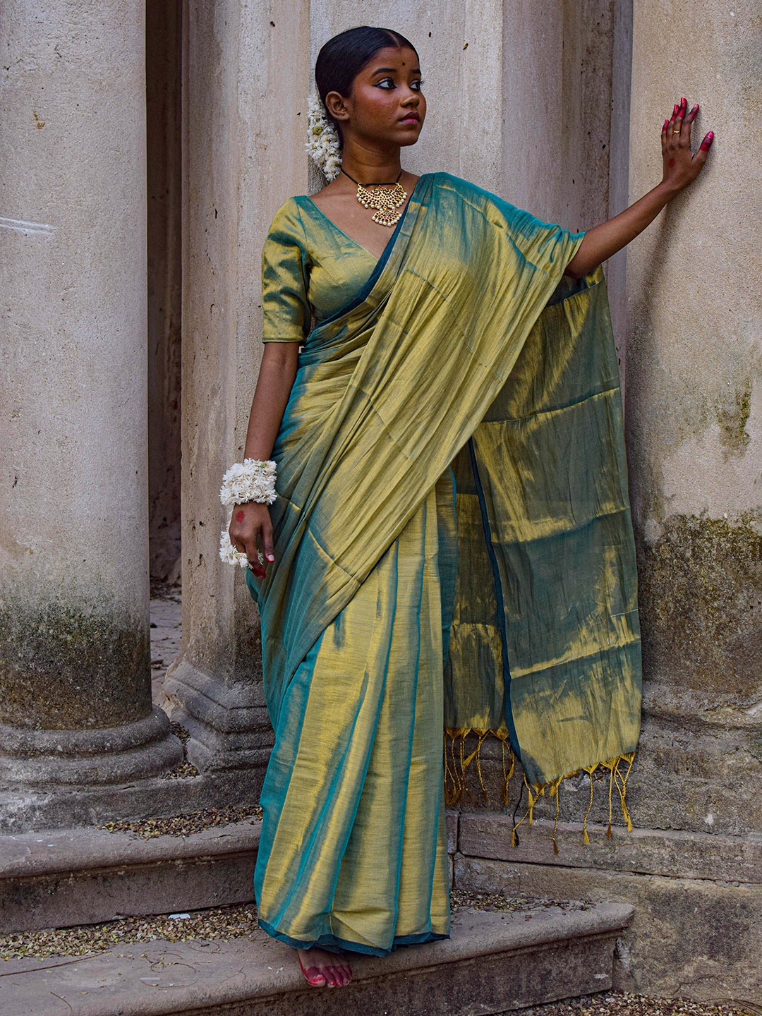 

HUTS AND LOOMS Tissue Saree, Sea green