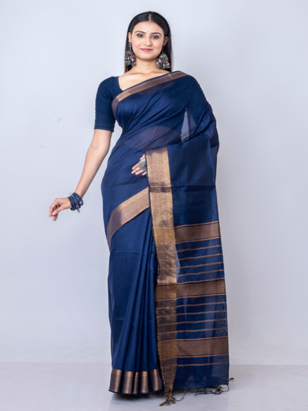 

Morchari Woven Design Zari Bhagalpuri Saree, Navy blue
