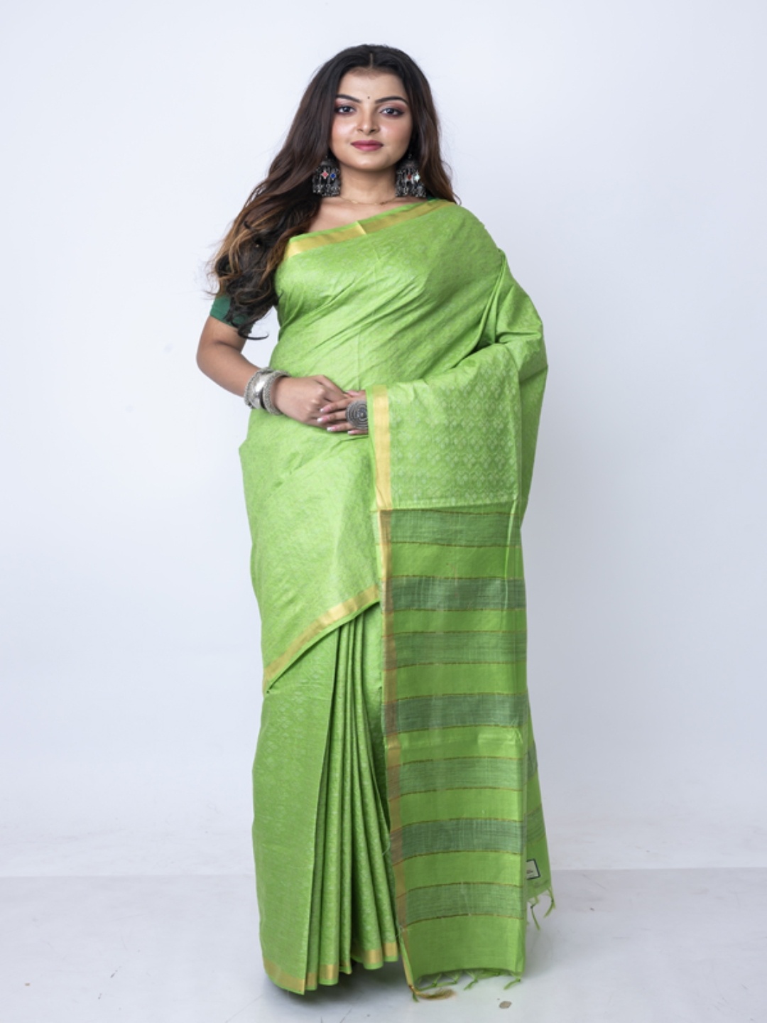 

Morchari Woven Design Zari Bhagalpuri Saree, Green