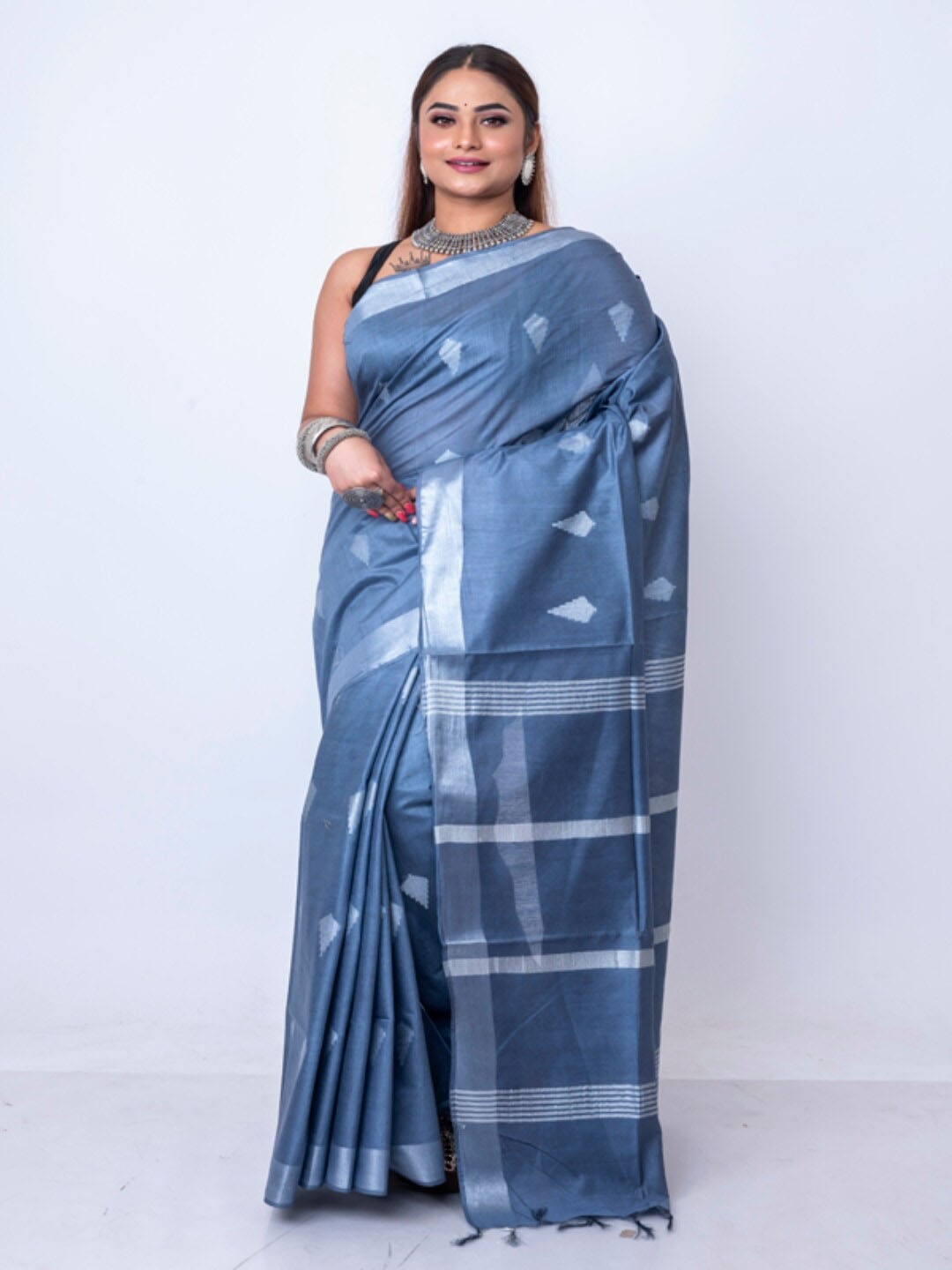 

Morchari Woven Design Zari Silk Cotton Bhagalpuri Saree, Grey