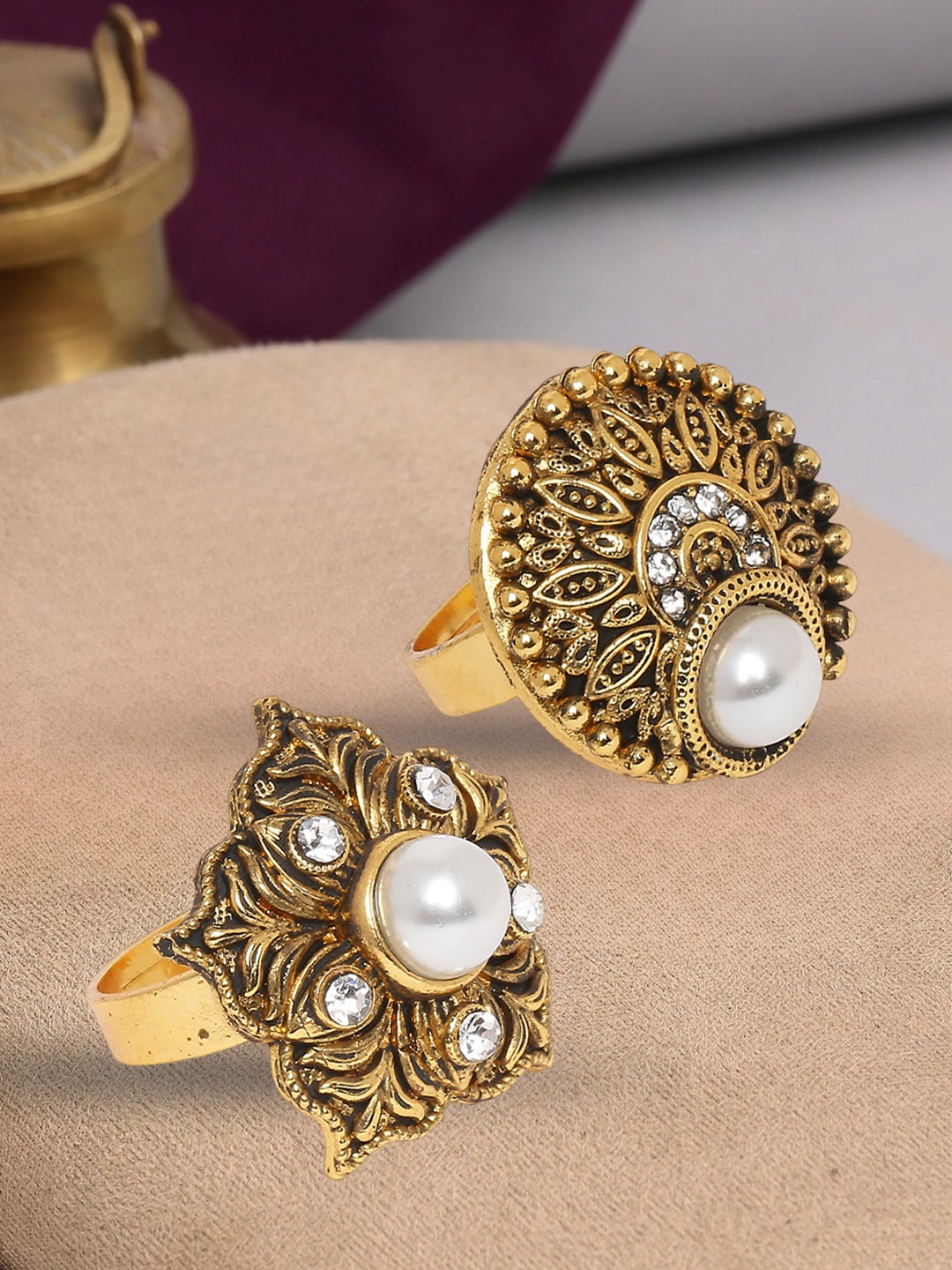 

OOMPH Set Of 2 Kundan Studded & Beaded Finger Rings, Gold