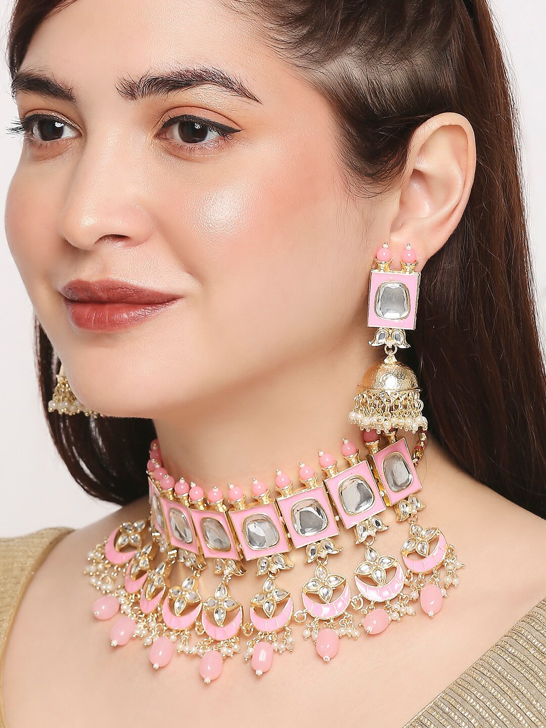 

OOMPH kundan Studded & Beaded Necklace And Earrings, Gold