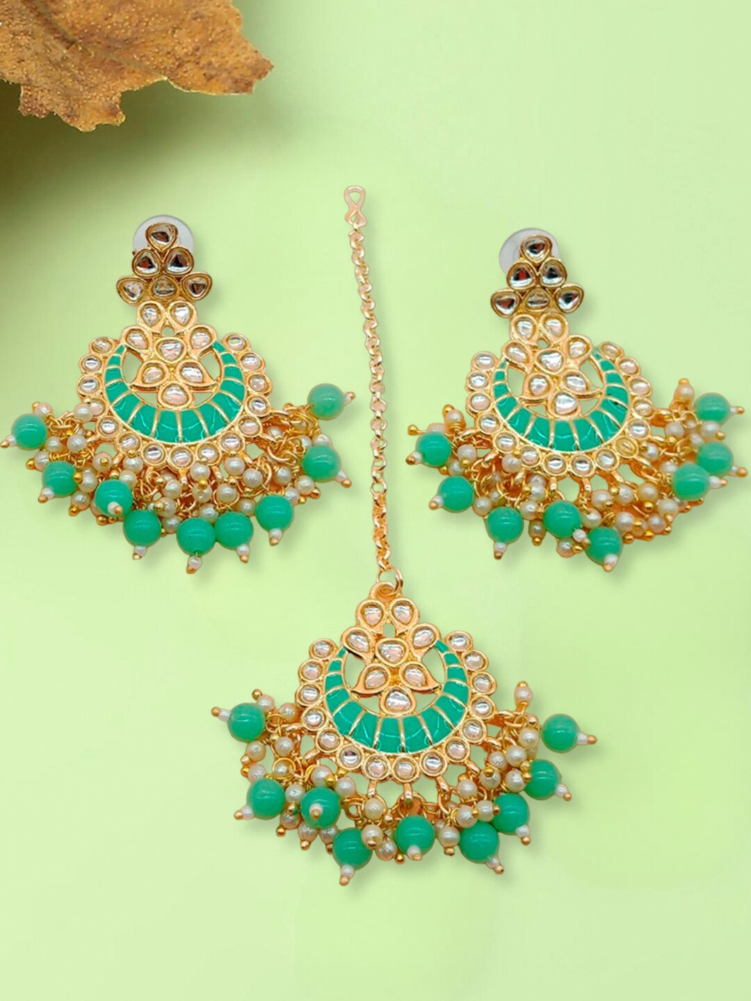 

OOMPH Kundan-Studded Meenakari Maang Tika & Earrings, Gold