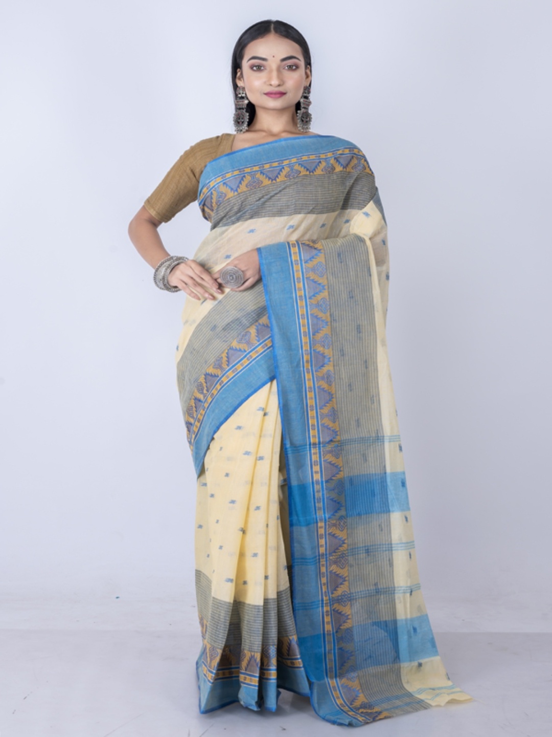 

Morchari Ethnic Motifs Woven Design Pure Cotton Saree, Beige