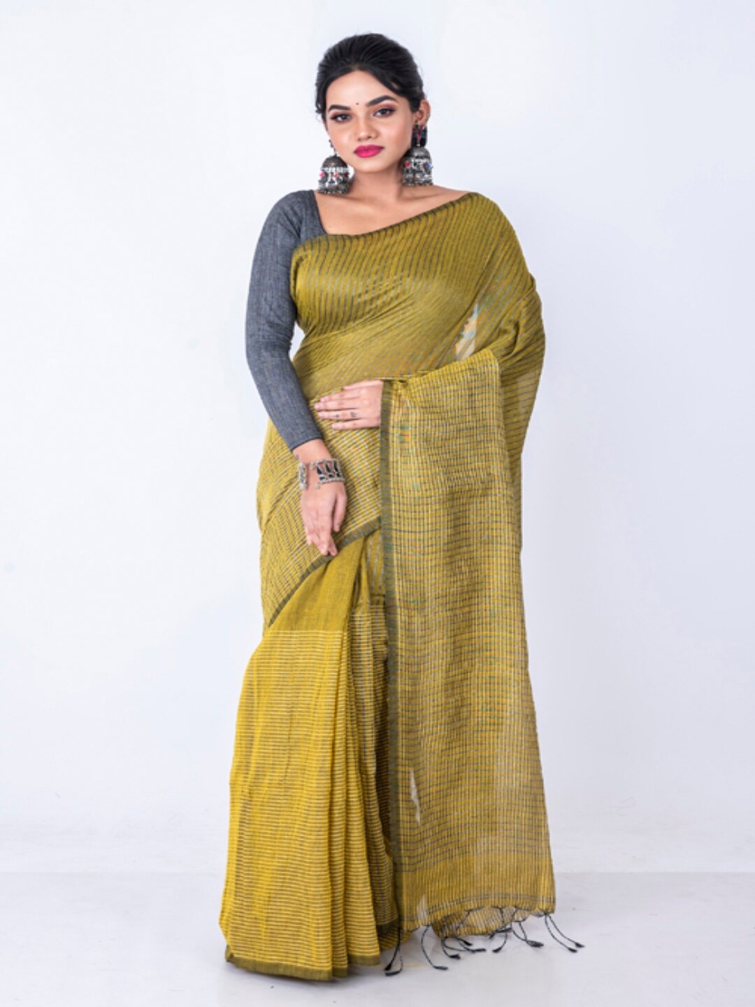

Morchari Striped Woven Design Saree, Mustard