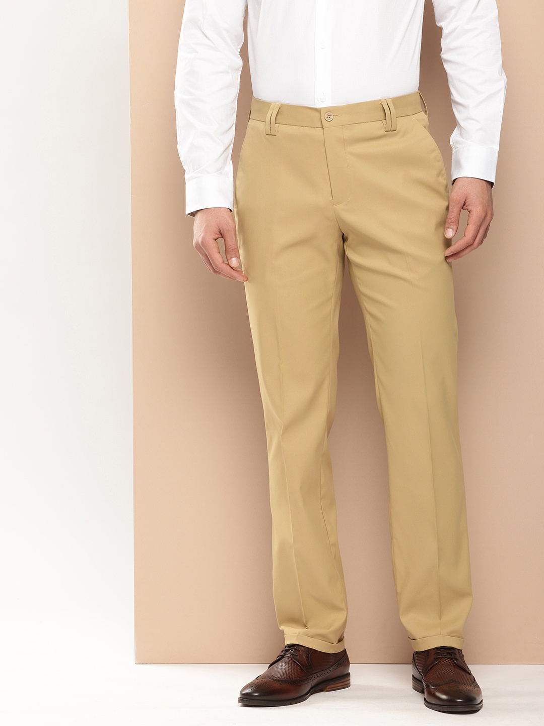 

INVICTUS Men Slim Fit Formal Trousers, Camel brown