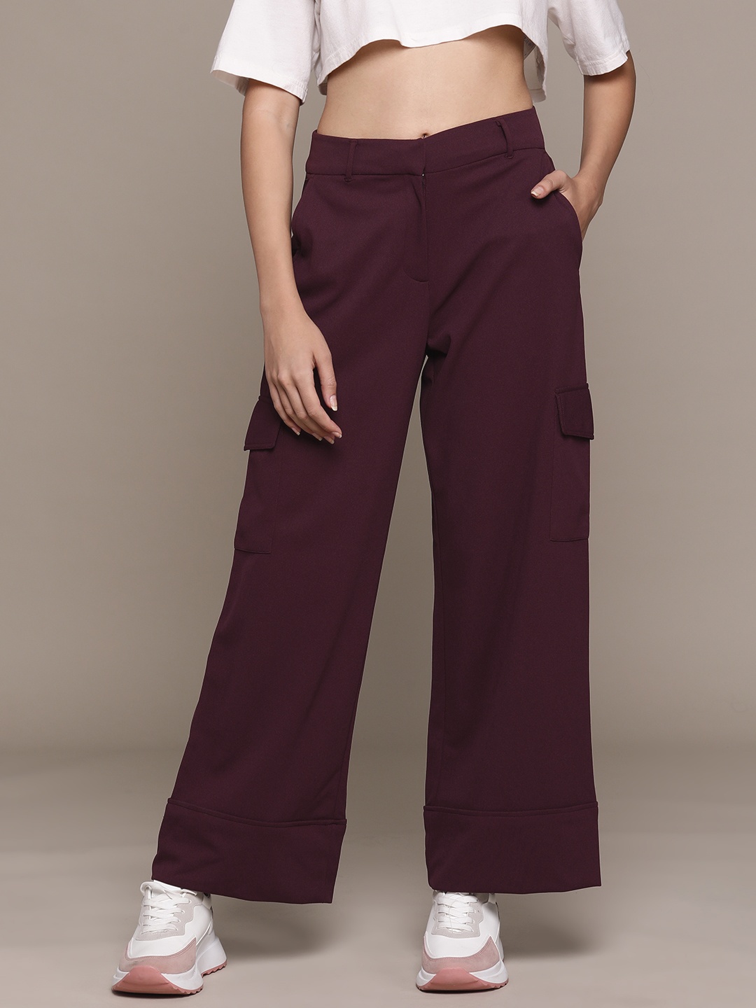 

The Roadster Lifestyle Co. Women Wide Leg Cropped Cargos, Burgundy