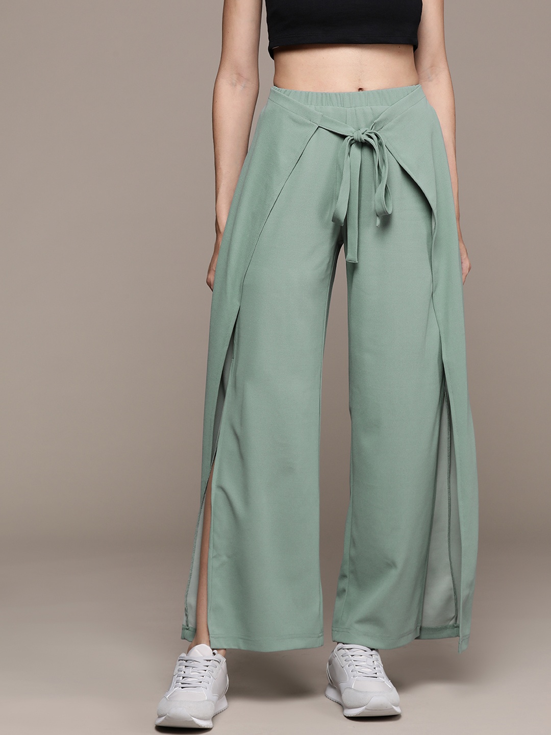 

Roadster The Lifestyle Co. Flared Pleated Trousers, Green