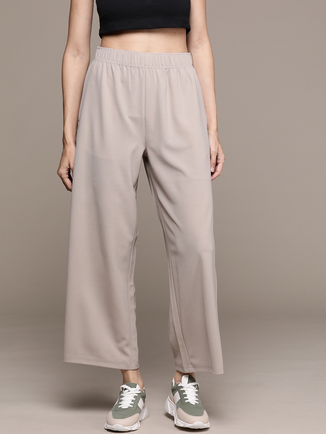

Roadster The Lifestyle Co. Flared Pleated Trousers, Beige
