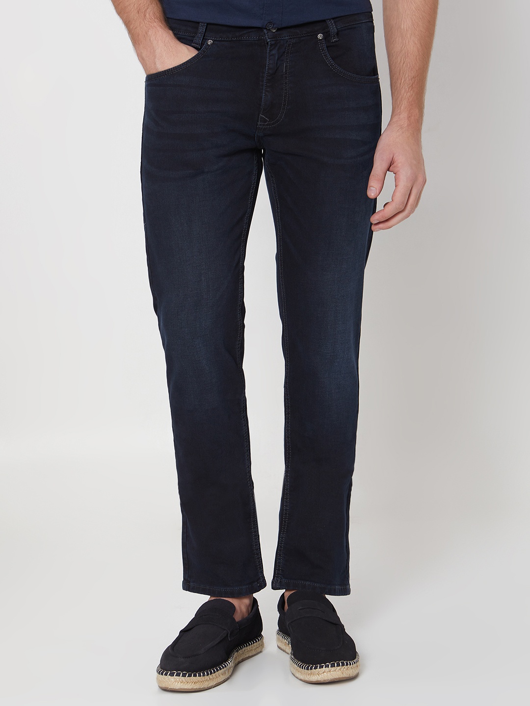 

Mufti Men Straight Fit Clean Look Whiskers & Chevrons Stretchable Jeans, Navy blue