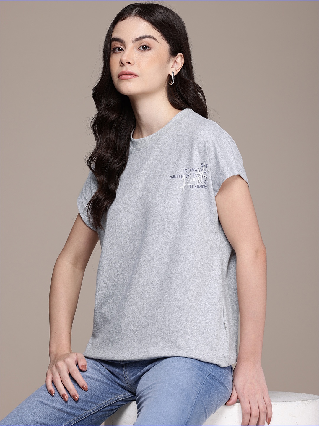 

The Roadster Life Co. Typography Printed Extended Sleeves Boxy T-shirt, Grey melange
