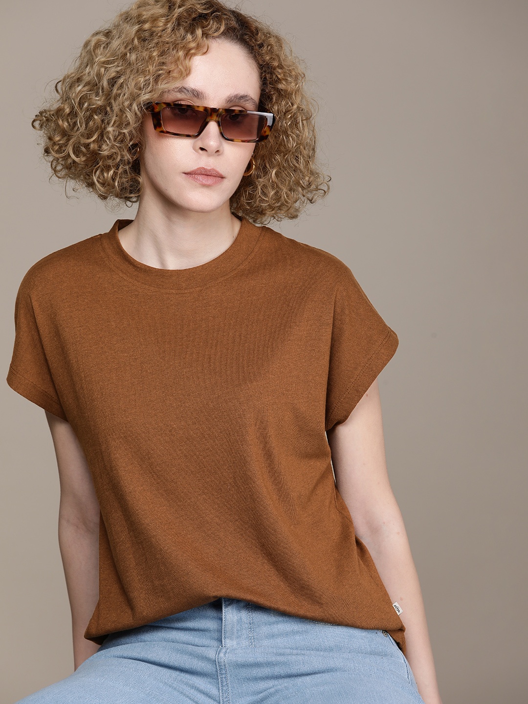 

The Roadster Life Co. Extended Sleeves T-shirt, Brown
