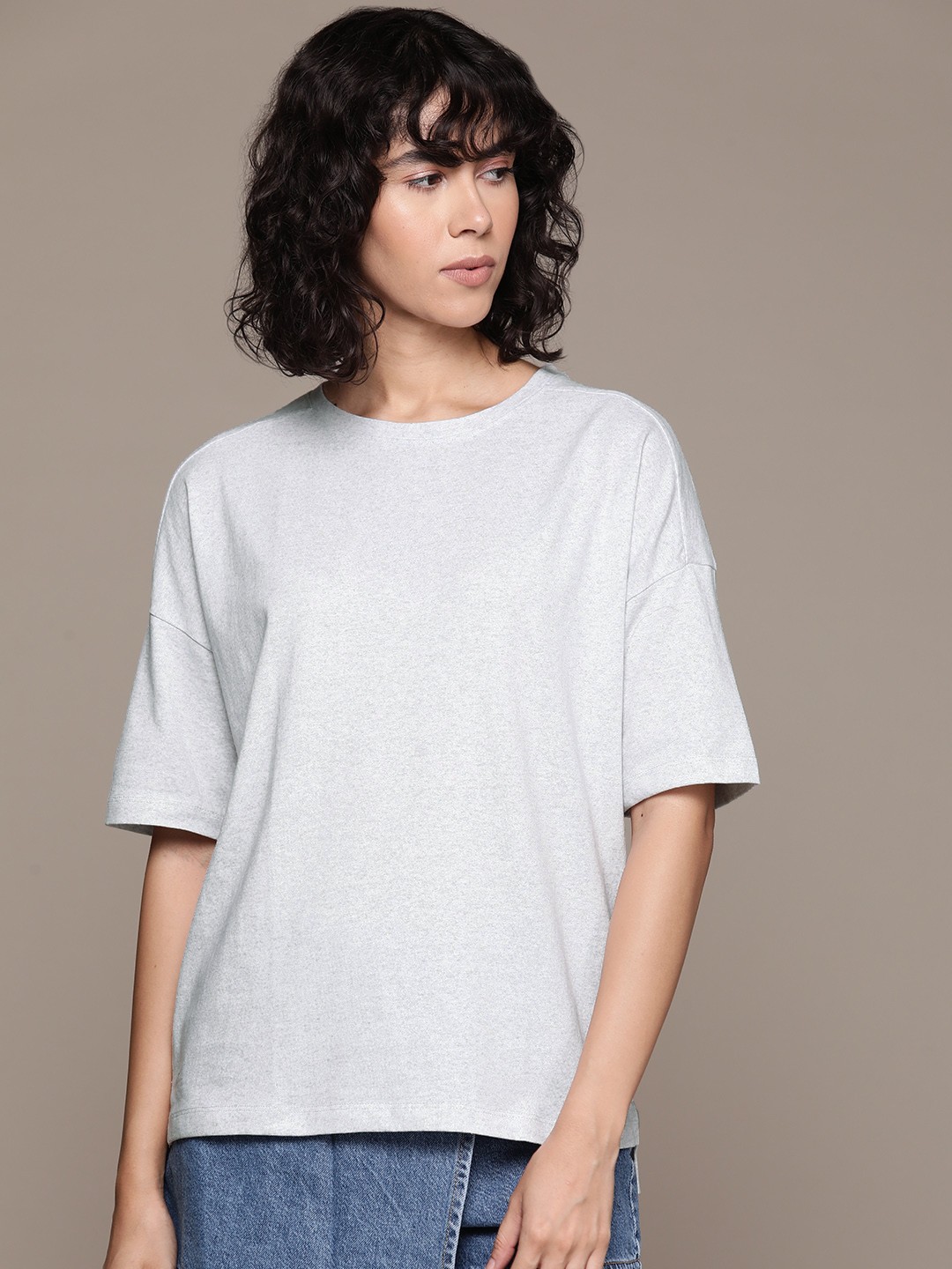 

The Roadster Lifestyle Co. Women Drop-Shoulder Sleeves Boxy T-shirt, Grey melange