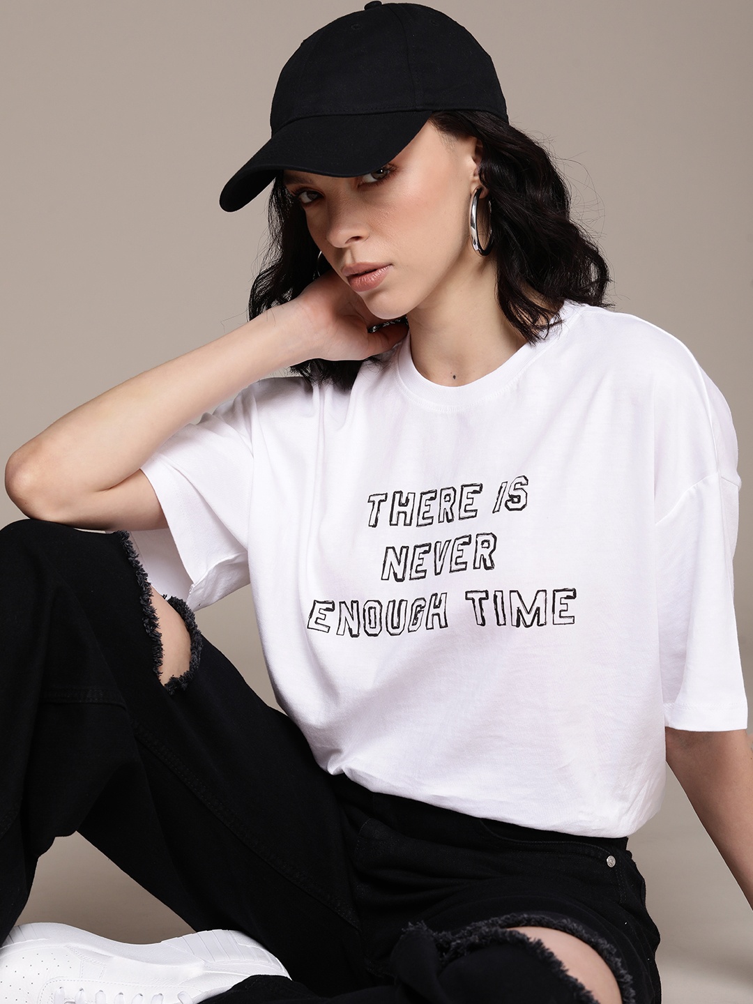 

The Roadster Lifestyle Co. Typography Printed Extended Sleeves T-shirt, White