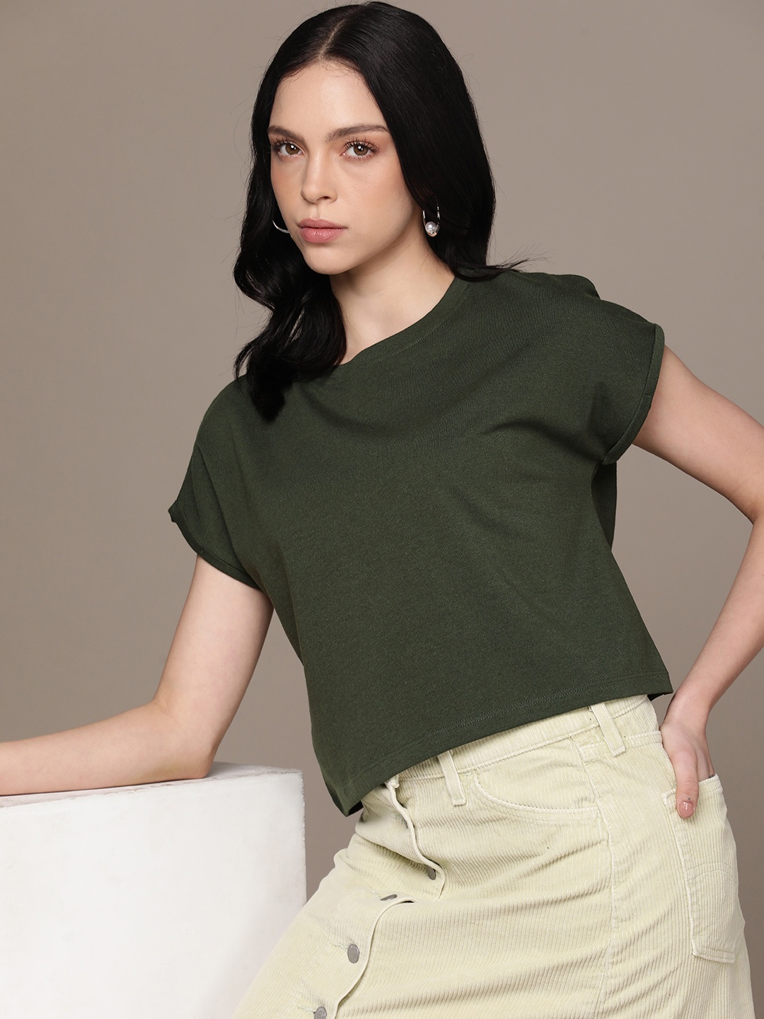

The Roadster Lifestyle Co. Women Extended Sleeves T-shirt, Olive