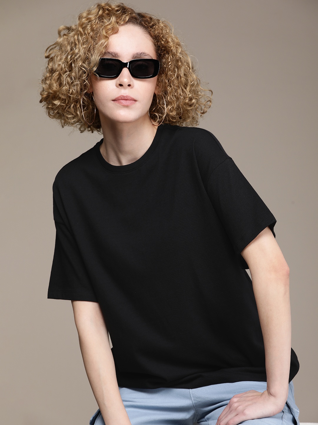 

The Roadster Life Co. Drop-Shoulder Sleeves T-shirt, Black