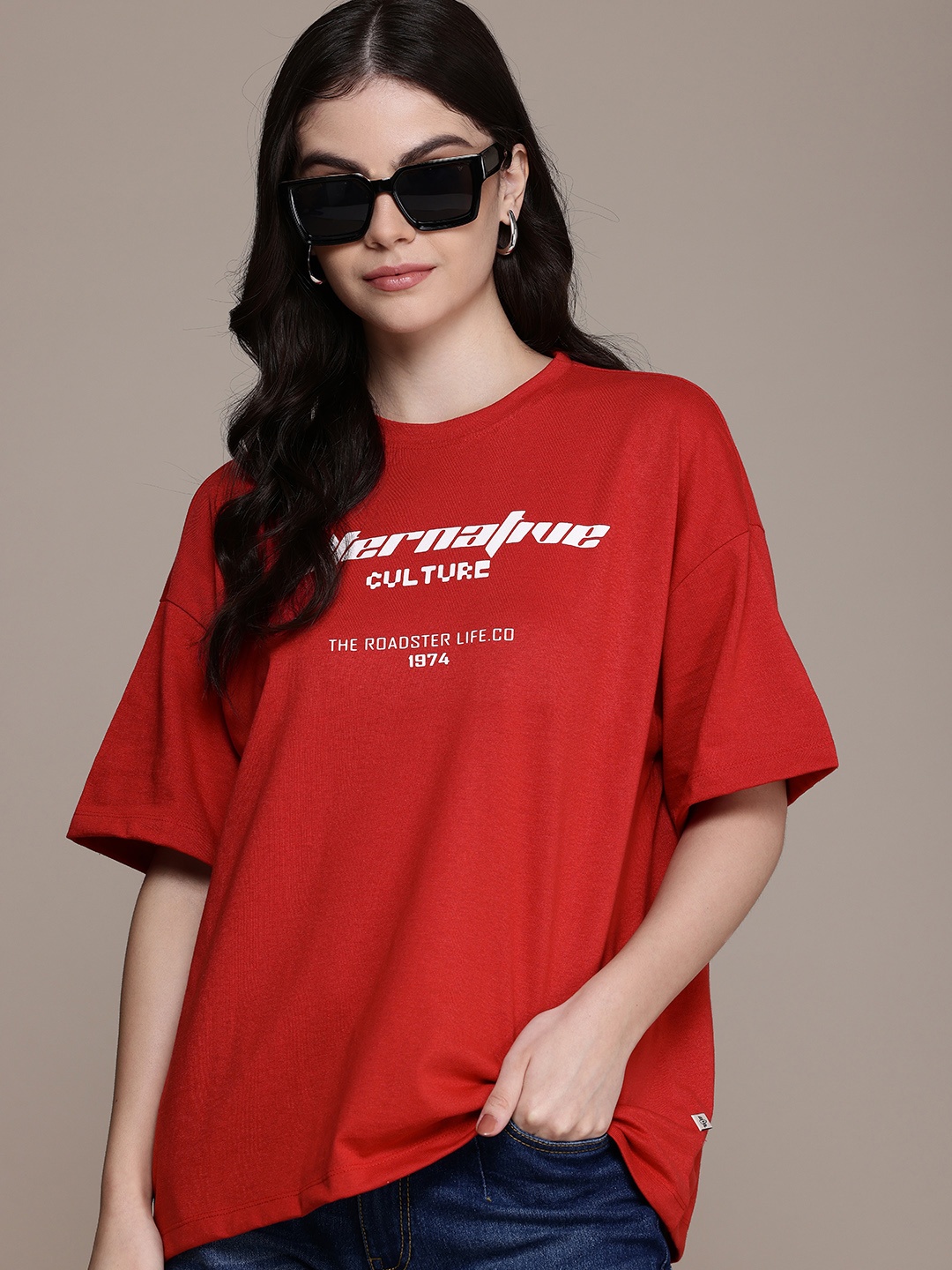 

The Roadster Life Co. Typography Printed Drop-Shoulder Sleeves Boxy T-shirt, Red