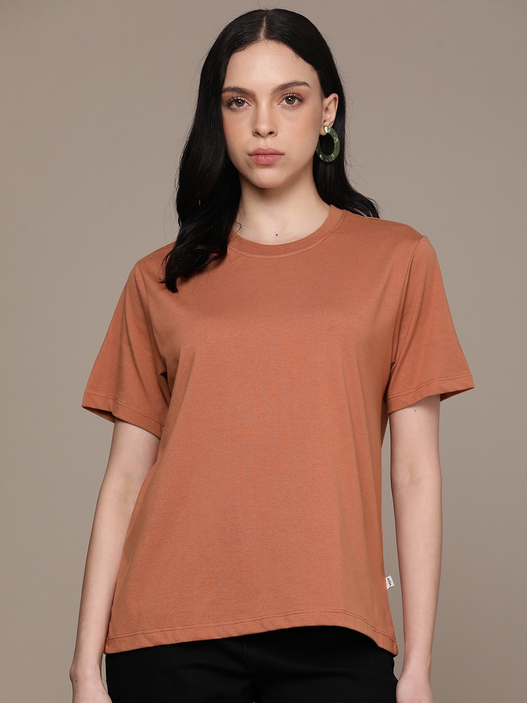 

The Roadster Life Co. Solid Casual T-shirt, Brown